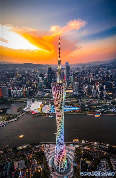商务模特:为您展现华丽商业魅力的关键 商务模特:为您展现华丽商业魅力的关键